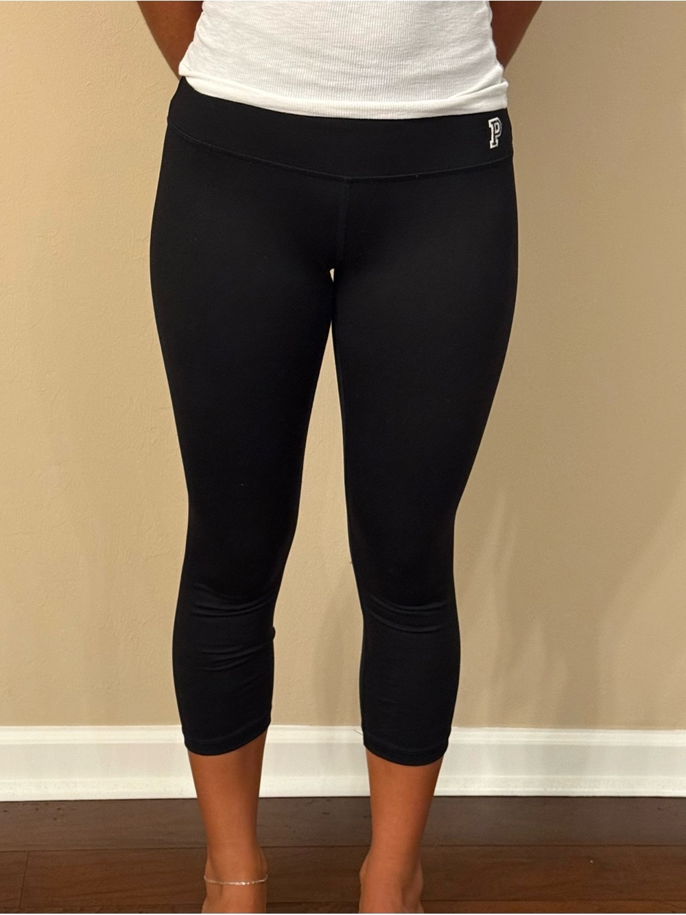 PINK Victoria's Secret Black Capri Leggings
